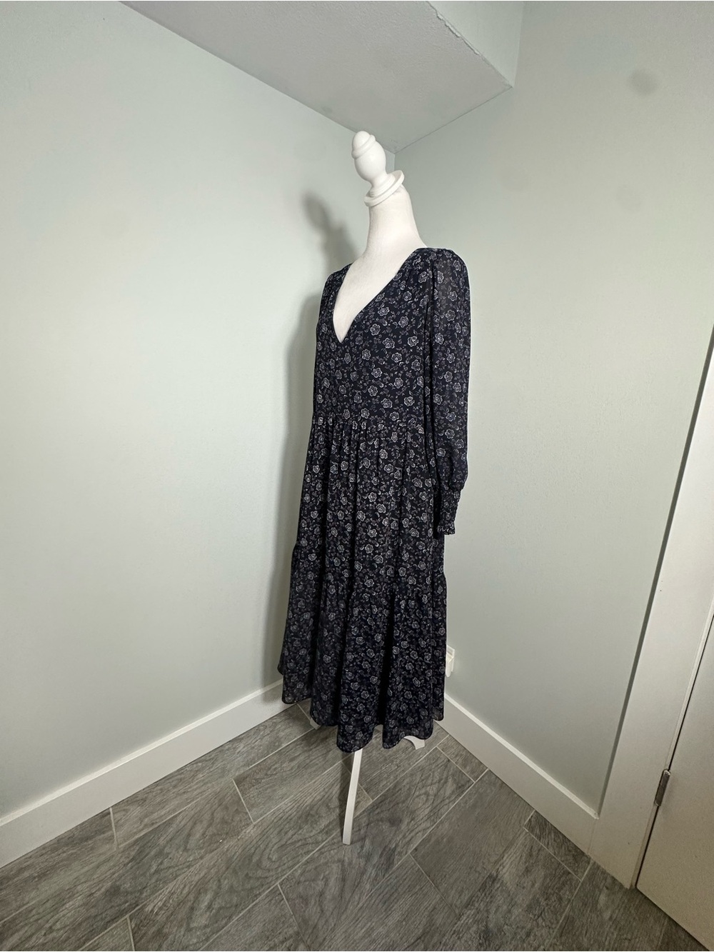 Madewell Georgette Tierred Midi Dress Womens  Navy Blue Enchanted Floral Small - Picture 6 of 13